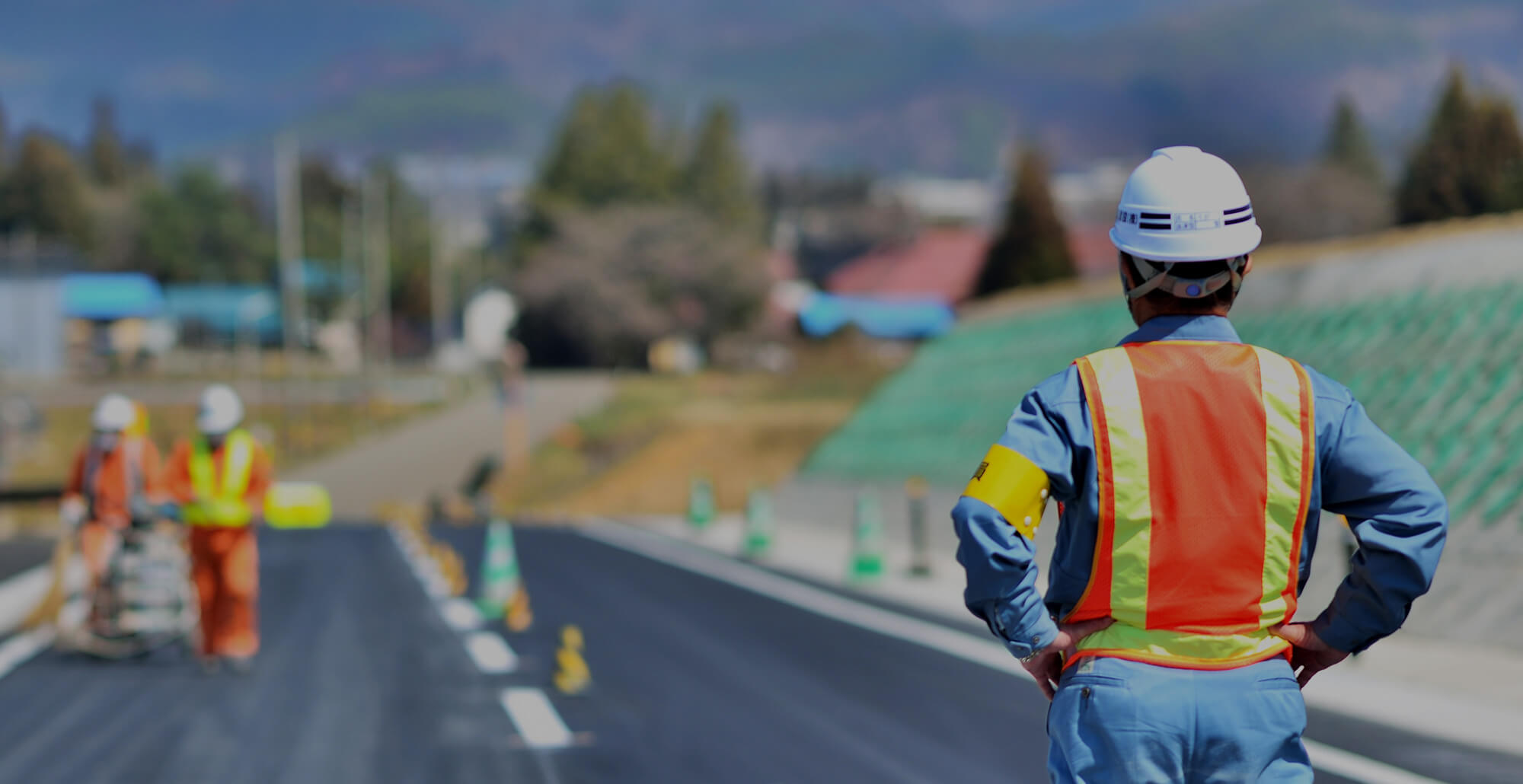 石垣島と歩む、信頼の技術 アスファルト製造から土木工事まで